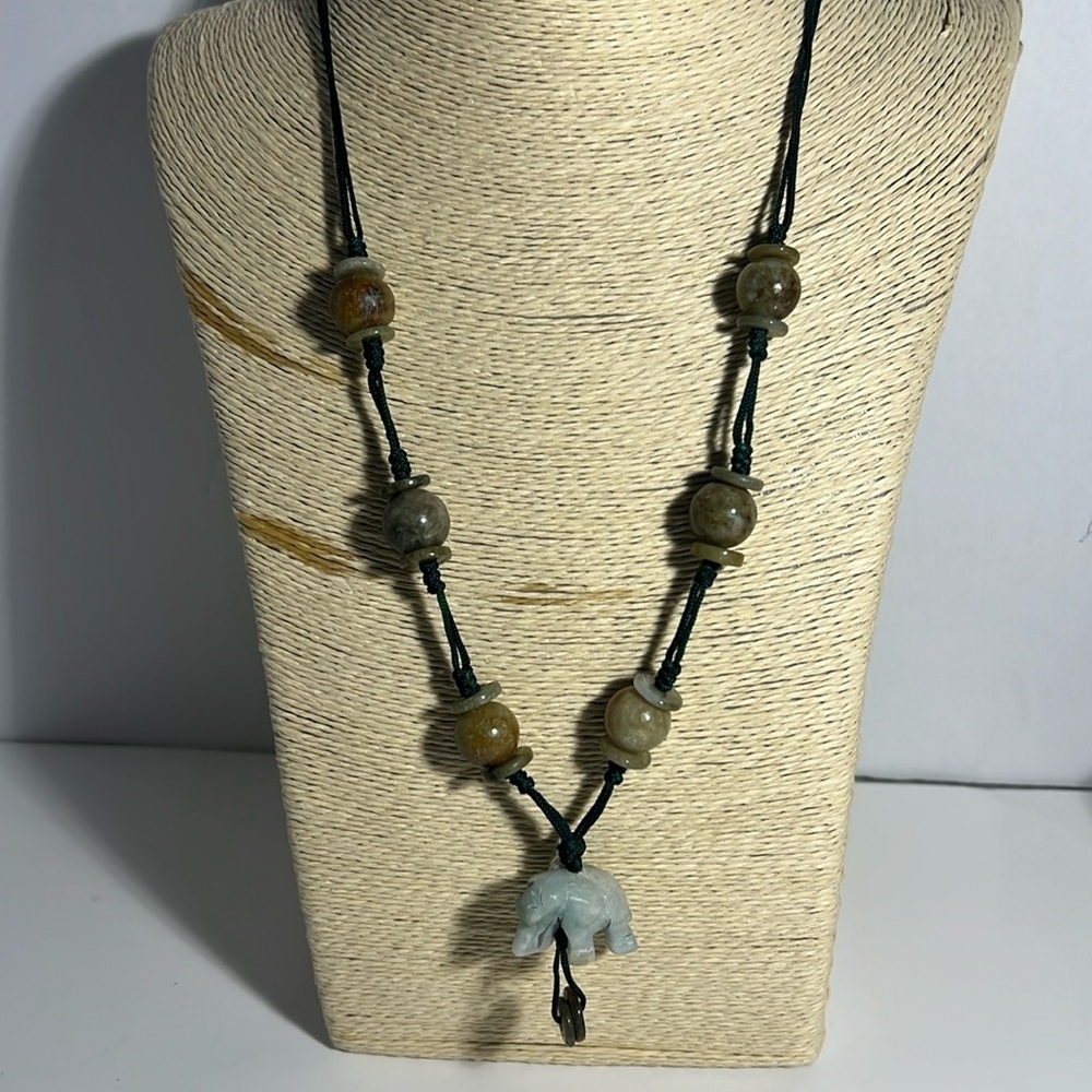 Vintage Nephrite Jade Stone
Carved Elephant Floating beads Knotted Necklace